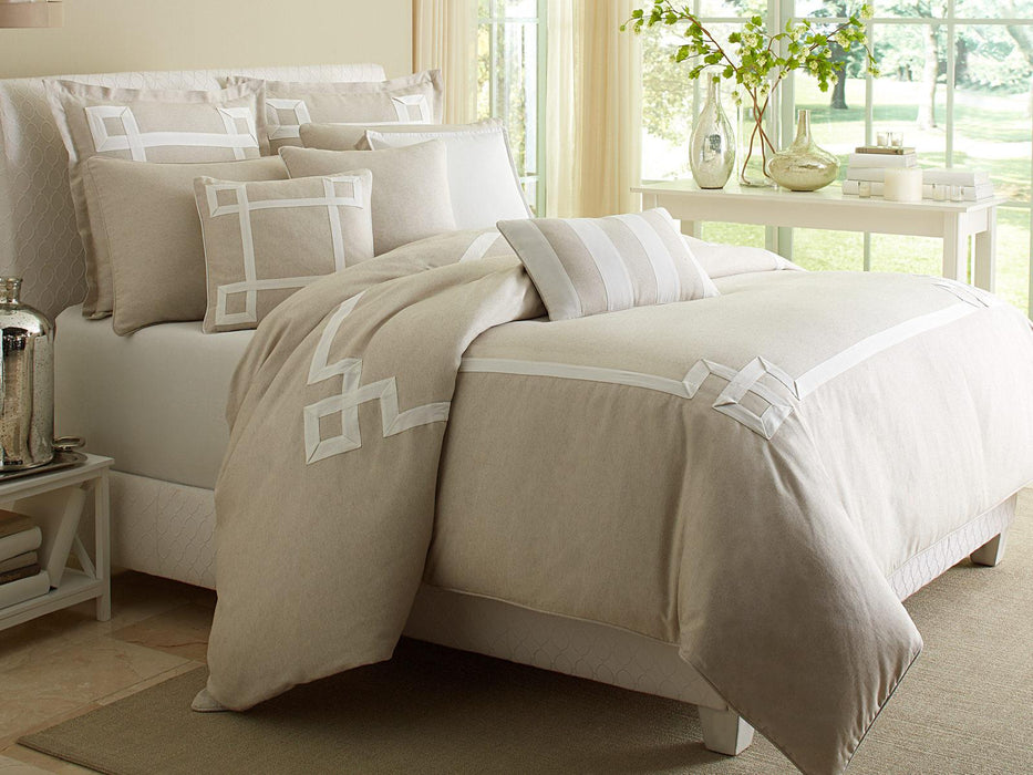 Avenue A 10-pc King Comforter Set in Natural