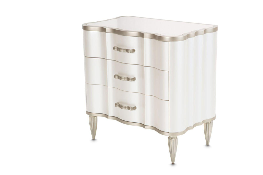 London Place Nightstand in Creamy Pearl