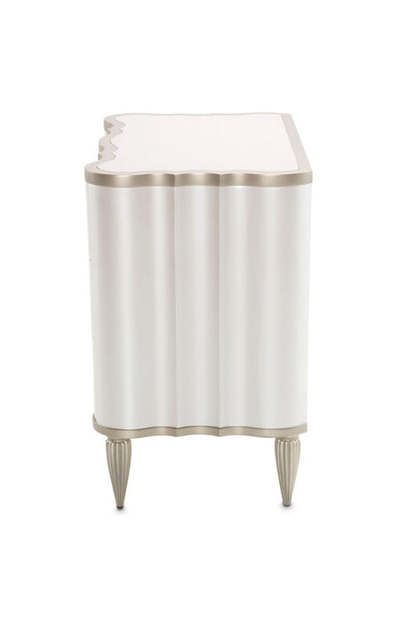 London Place Nightstand in Creamy Pearl