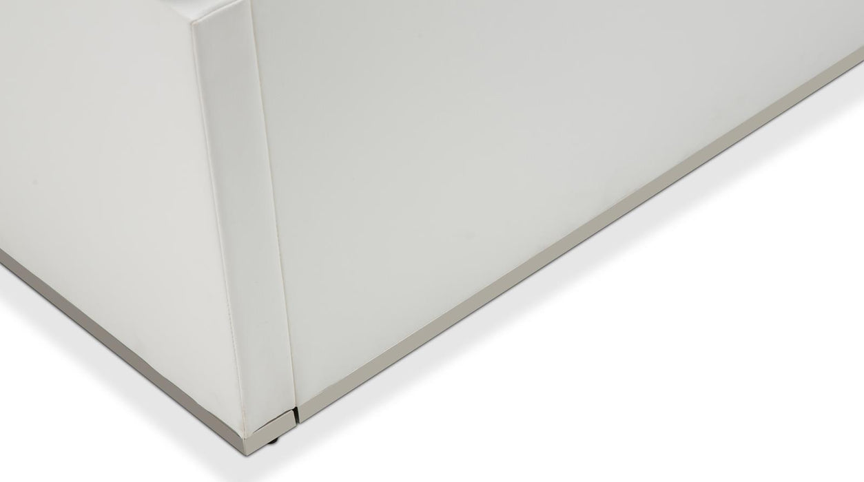 State St California King Upholstered Panel Bed in Glossy White - Furniture Max (Falls Church,VA) *