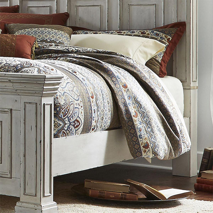 Liberty Furniture Big Valley King Panel Bed in Whitestone