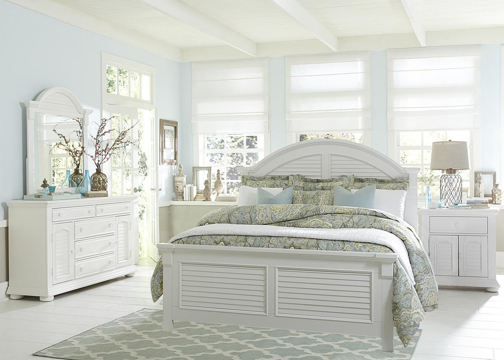 Liberty Furniture Summer House Queen Panel Bed in Oyster White