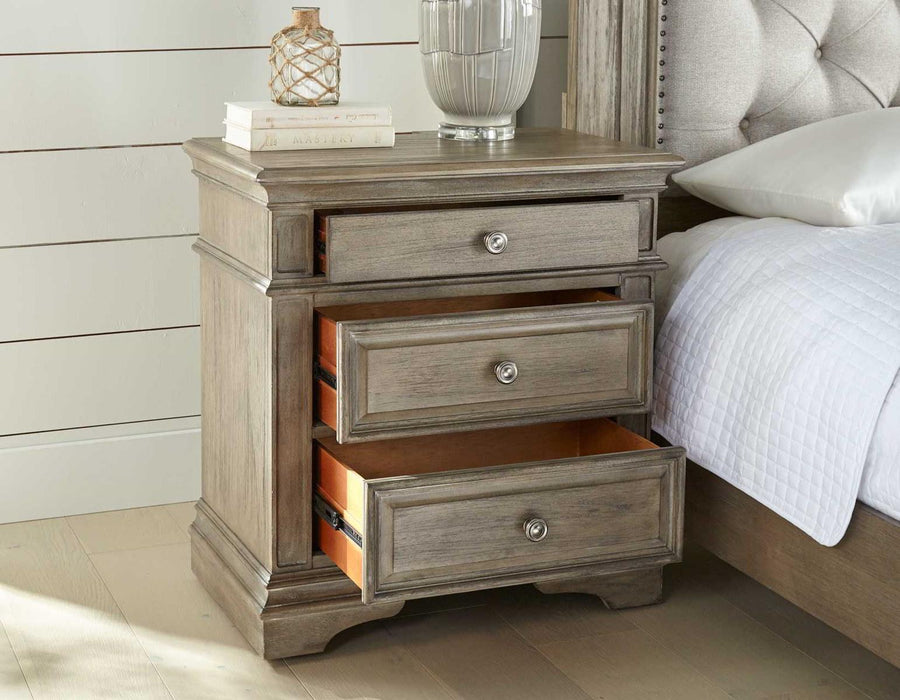 Steve Silver Highland Park 3 Drawer Nightstand in Waxed Driftwood