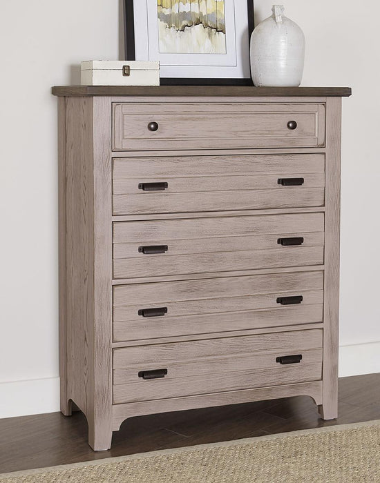 Vaughan-Bassett Bungalow 5 Drawer Chest in Dover