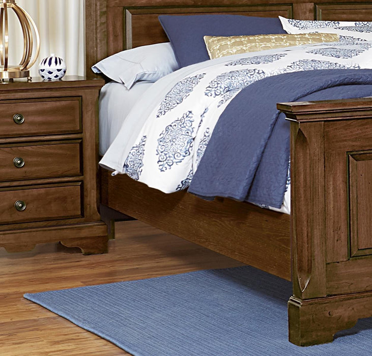Vaughan-Bassett Heritage Queen Mansion Bed in Amish Cherry