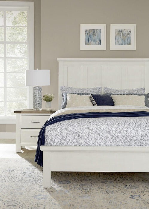Vaughan-Bassett Maple Road Queen Mansion Bed with Low Profile Footboard in Soft White